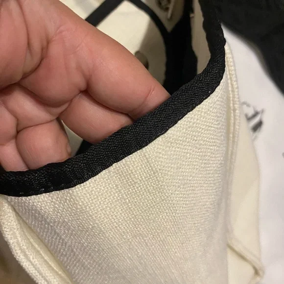❌SOLD❌ Gently Used! Excellent Condition Authentic Large CHANEL White Black Tote - Picture 10 of 16